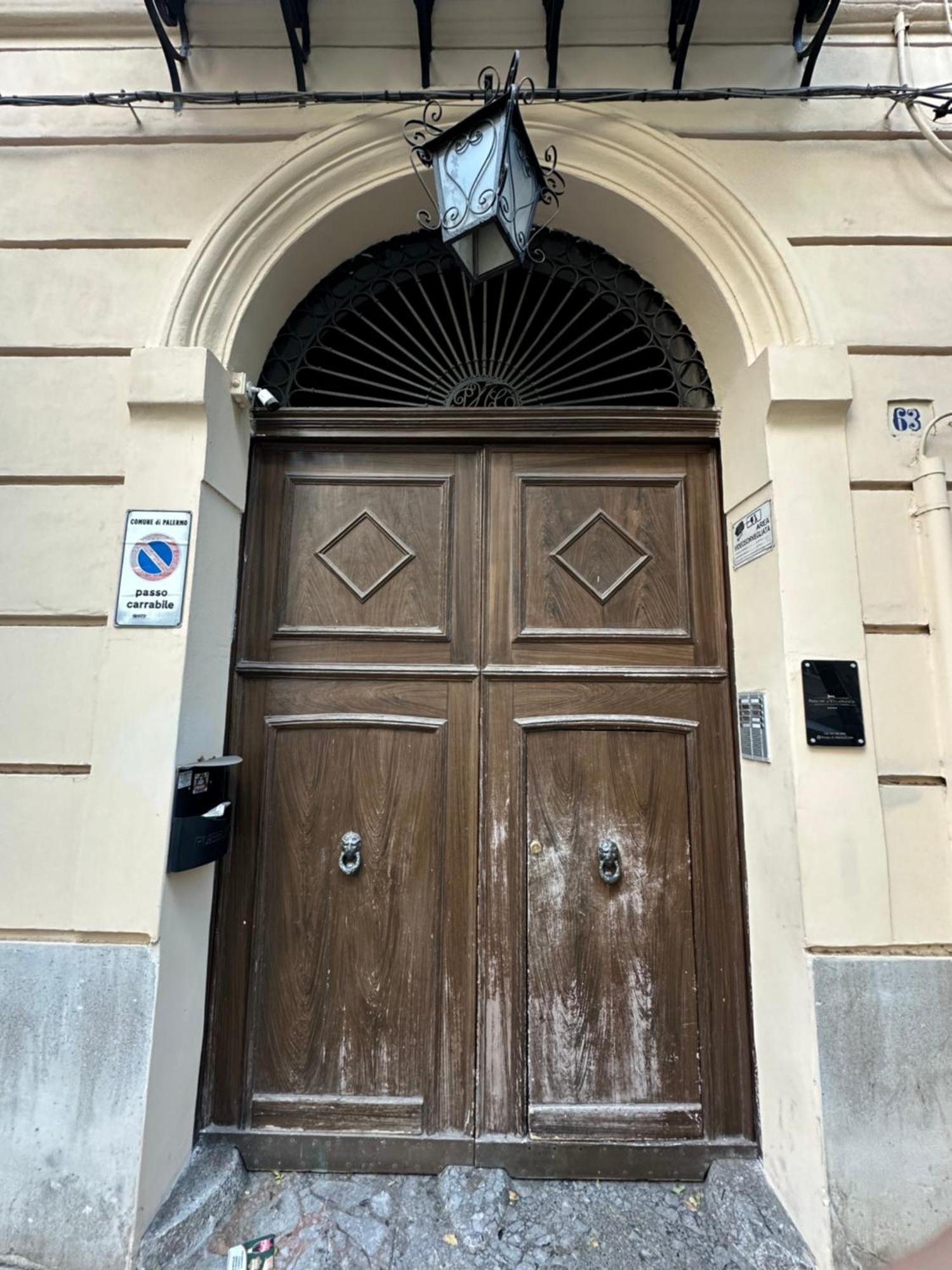 Principe Di Villafranca Suite Palermo Bagian luar foto